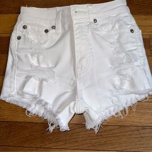 EUC 000 White Ripped high rise shorty shorts AERO jean shorts. Aeropostale teen